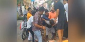 Attack against bangle seller in madhyapradesh