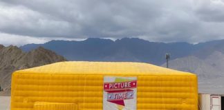 ലോകത്തിന്റെ നെറുകയിലിരുന്ന് സിനിമ കാണാം; ലഡാക്കിലെ തിയേറ്റർ പ്രവർത്തനം ആരംഭിച്ചു India gets world's highest movie theatre