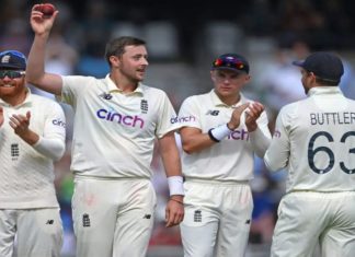 เดฒเตเดกเตโเดธเต เดเตเดธเตโเดฑเตเดฑเต; เดเดจเตเดคเตเดฏ เดเตเดดเดเดเตเดเดฟ, เดเดเดเตเดณเดฃเตเดเดฟเดจเต เดเดจเตเดจเดฟเดเดเตโเดธเต เดเดฏเด ind-vs-eng