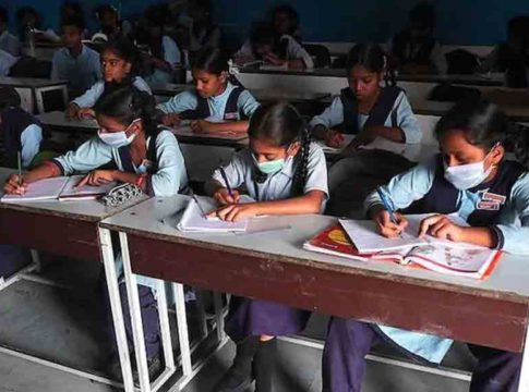 സ്കൂളിലേക്ക് വരാൻ വിദ്യാർഥികളെ നിർബന്ധിക്കില്ല; ഡെൽഹി ഉപമുഖ്യമന്ത്രി School-reopen-in-Delhi