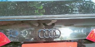 നമ്പർ പ്ളേറ്റിന് പകരം ‘ജസ്റ്റ് മാരീഡ്’ സ്റ്റിക്കർ; പോലീസ് പിഴ ചുമത്തി