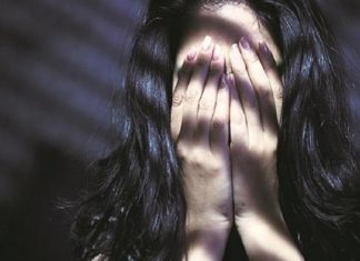 സുപ്രീം കോടതിക്ക് മുന്നിൽ ആത്മഹത്യക്ക് ശ്രമിച്ച യുവതി മരിച്ചു sc-suicide-woman-dies