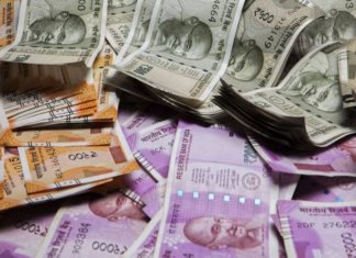 മലപ്പുറത്ത് വീണ്ടും കുഴൽപ്പണ വേട്ട; 71,50,000 രൂപയുമായി രണ്ടുപേർ പിടിയിൽ Money seized