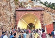 കുതിരാൻ തുരങ്കം; തിരക്ക് നിയന്ത്രിക്കാൻ നടപടിയുമായി പോലീസ് കുതിരാൻ തുരങ്കം; തിരക്ക് നിയന്ത്രിക്കാൻ നടപടിയുമായി പോലീസ്