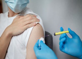 കണ്ണൂരിലെ മൂന്ന് തദ്ദേശ സ്ഥാപനങ്ങളിൽ സമ്പൂർണ വാക്സിനേഷൻ vaccination