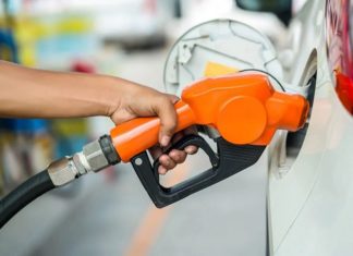 ഇന്ധനവില വർധനയിൽ പ്രതിഷേധം; ദേശീയപാത ഉപരോധിച്ചു Fuel prices fall after a while