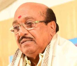 വെള്ളാപ്പള്ളി നടേശന് ആശ്വാസം; അയോഗ്യരാക്കിയ നടപടിക്ക് സ്റ്റേ Vellappally-Nateshan about Sreenarayana Guru