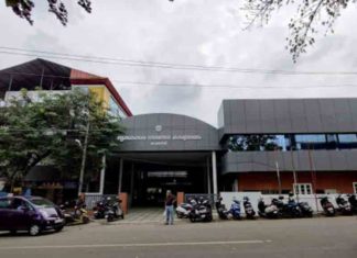 ഓണക്കോടിയും 10,000 രൂപയും; പണം കിട്ടിയെന്ന് കോൺഗ്രസ് കൗൺസിലറും Thrikkakkara-corporation chairperson-money-issue