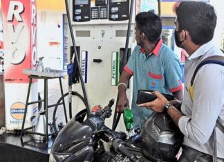 പെട്രോൾ വില കുറയ്ക്കാൻ തീരുമാനിച്ച് തമിഴ്നാട്; 3 രൂപ കുറയുമെന്ന് ധനമന്ത്രി Petrol Price Tamil Nadu