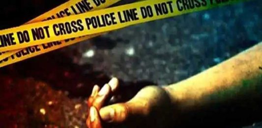 സെമിത്തേരിയിലെ കല്ലറയിൽ പായയിൽ പൊതിഞ്ഞ നിലയിൽ മൃതദേഹം; ദുരൂഹത Dead body found