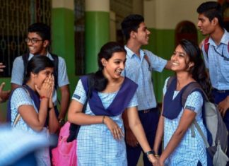 സംസ്ഥാനത്തും വിദ്യാലയങ്ങൾ തുറക്കാൻ ആലോചന; തീരുമാനം തിരക്കിട്ട് നടപ്പാക്കില്ല School Reopening
