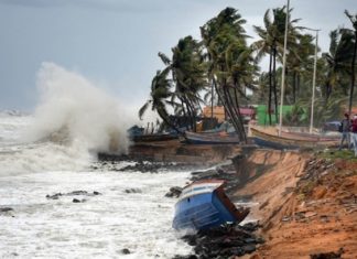 സംസ്ഥാനത്ത് ശക്തമായ കാറ്റിന് സാധ്യത; മൽസ്യ തൊഴിലാളികൾ ജാഗ്രത പാലിക്കണം