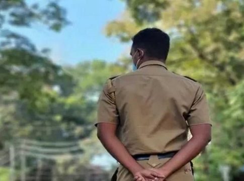 സംസ്ഥാനത്ത് ഗുണ്ടകളെ നേരിടാന് പോലീസ് സ്ക്വാഡ്; മനോജ് എബ്രഹാമിന് ചുമതല 744 Kerala Police officers accuse in criminal cases