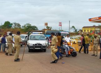 അതിർത്തികളിൽ നിയന്ത്രണം കടുപ്പിച്ച് കർണാടക; 8 ജില്ലകളിൽ വാരാന്ത്യ കർഫ്യൂ Restrictions In Karnataka