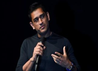 ധോണിയുടെ ബ്ളൂ ബാഡ്ജ് നീക്കം ചെയ്ത് ട്വിറ്റര് MS Dhoni