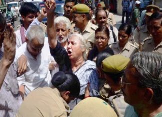 മധ്യപ്രദേശിൽ തുണിമില്ല് സമരം; നേതൃത്വം നൽകിയ മേധാ പട്കറെ അറസ്റ്റ് ചെയ്തു medha-patkar