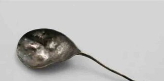 90 പൈസക്ക് വാങ്ങിയ സ്പൂൺ ലേലത്തിൽ വിറ്റത് രണ്ട് ലക്ഷം രൂപക്ക് The spoon auctioned for Rs 2 lakh