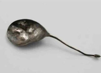 90 പൈസക്ക് വാങ്ങിയ സ്പൂൺ ലേലത്തിൽ വിറ്റത് രണ്ട് ലക്ഷം രൂപക്ക് The spoon auctioned for Rs 2 lakh