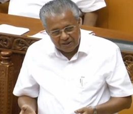 കൂട്ട സ്ഥലംമാറ്റത്തിൽ അടിയന്തര പ്രമേയം; അനുമതി നിഷേധിച്ചതോടെ സഭ വിട്ടിറങ്ങി പ്രതിപക്ഷം Pinarayi-Vijayan