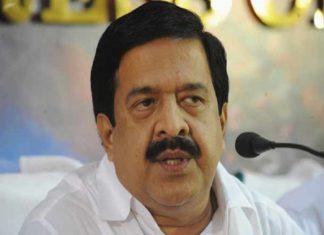 ട്വന്റി-20യുടെ വോട്ട് യുഡിഎഫിന് ലഭിക്കും; രമേശ് ചെന്നിത്തല The Chief Minister is giving the sword to the communal forces; Chennithala