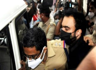 മോൻസന്റെ മ്യൂസിയത്തിലെ ശിൽപ്പങ്ങളും വിഗ്രഹങ്ങളും പിടിച്ചെടുത്ത് അന്വേഷണ സംഘം Monson Mavunkal Case