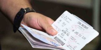 UAE-Plane-Ticket