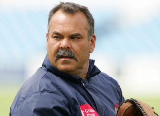 Dav Whatmore-head coach of the Baroda cricket team