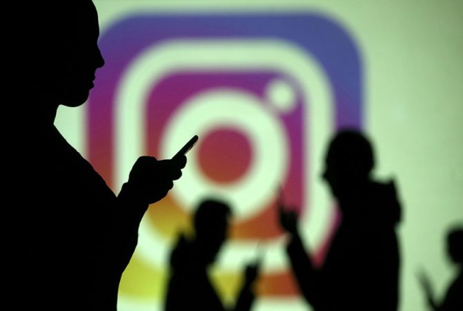 വാട്സ് ആപ്, ഇൻസ്റ്റഗ്രാം ആപ്പുകളിലെ എഐ ചാറ്റ് ഫീച്ചറുകൾ; കുട്ടികൾക്ക് നിയന്ത്രണം Meta Restricts AI Chatbots for Minors