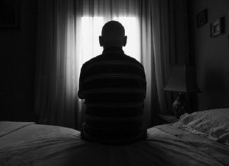 മണ്ണാർക്കാട് വയോധികനെ മക്കൾ ആറ് മാസത്തോളം മുറിക്കുള്ളിൽ പൂട്ടിയിട്ടു