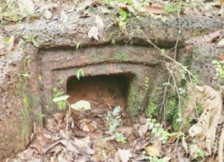 ancient-red-tombs-kasargod