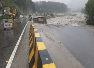 ഉത്തരാഖണ്ഡില് മണ്ണിടിച്ചില്; മഴ തുടരുമെന്ന് മുന്നറിയിപ്പ് Rain-Uttarakhand