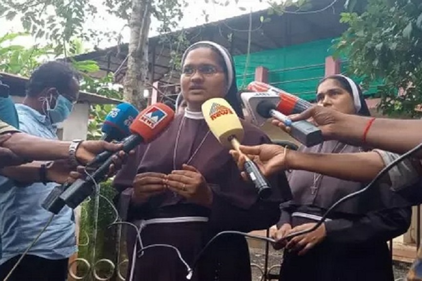 sister-anupama sister-anupama