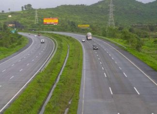 കണ്ണൂരിൽ വികസന പദ്ധതികൾക്ക് മുൻഗണന നൽകും; കളക്ടർ