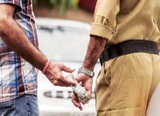 കൈക്കൂലി ആരോപണം; ഇൻസ്പെക്ടർ ഉൾപ്പടെ മൂന്ന് പേർക്ക് സസ്പെൻഷൻ
