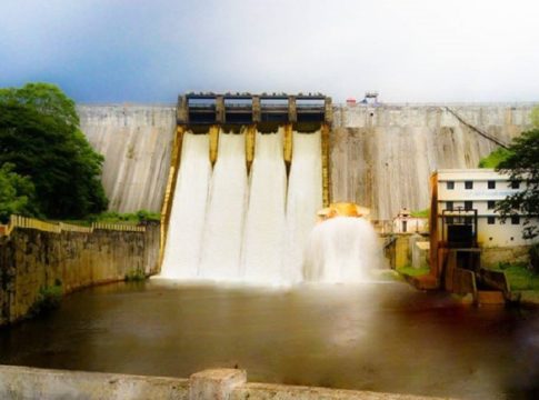 ചിമ്മിനി ഡാമിന്റെ സ്പിൽവേ ഷട്ടറുകൾ തുറന്നു; ജാഗ്രതാ നിർദ്ദേശം Chimmini_dam-spilway-shutter-open
