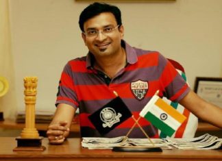 മാദ്ധ്യമ പ്രവര്ത്തകയോട് മോശമായി പെരുമാറി; എന് പ്രശാന്തിനെതിരെ കേസെടുത്തു n prashanth