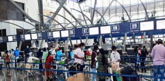 ഒമാനിൽ പ്രവാസികൾ എത്തിത്തുടങ്ങി; 4 മാസങ്ങൾക്ക് ശേഷം സജീവമായി വിമാനത്താവളം Oman News