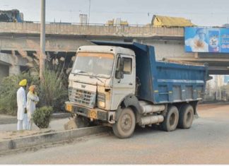 three-women-farmers-run-over-by-truck