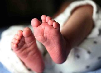 17-year-old-give-birth