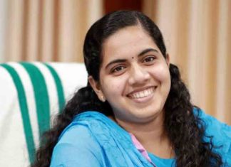 കെഎസ്ആർടിസി ഡ്രൈവറെ തടഞ്ഞ കേസ്; മേയർ ആര്യ രാജേന്ദ്രനെ ഒഴിവാക്കി കുറ്റപത്രം does not back down from the complaint; Mayor