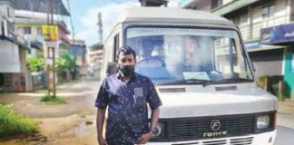 vijayan-helps-Blood-Bank-vehicle