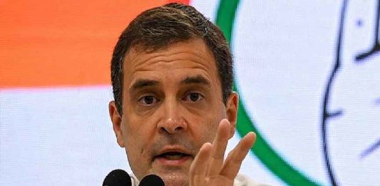 ‘പിണറായിയെ ആലിംഗനം ചെയ്യാൻ തനിക്ക് കഴിയില്ല; വ്യക്തമായ രാഷ്ട്രീയ പോരാട്ടം’ rahul gandhi