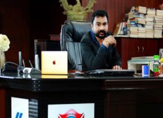 മോൻസന്റെ തിരുമ്മൽ കേന്ദ്രത്തിൽ ഒളിക്യാമറ; ഭീഷണി ഭയന്ന് മിണ്ടാതെ ഉന്നതർ Monson Mavunkal Case