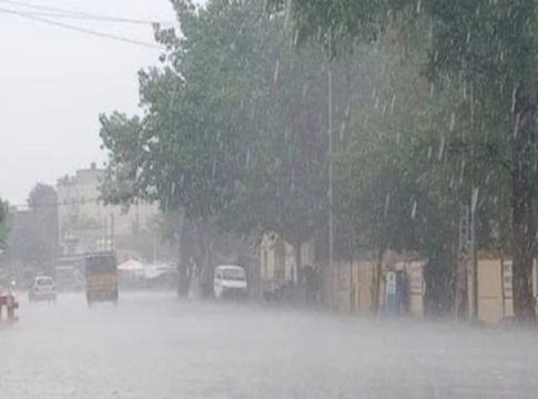 കോഴിക്കോട്ടെ മലയോര മേഖലയിൽ കനത്ത മഴ; ഉരുൾപൊട്ടൽ സാധ്യതാ മുന്നറിയിപ്പ് Landslide warning in kozhikkode