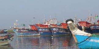 ponnani fishing harbour