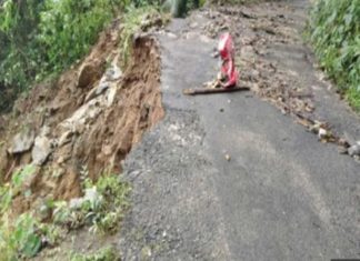 kakkayam road collapsed