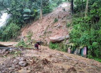 വിറങ്ങലിച്ച് കേരളം; കൊക്കയാറിൽ മൂന്ന് കുട്ടികളുടെ മൃതദേഹങ്ങൾ കണ്ടെത്തി Landslide_kokkayar