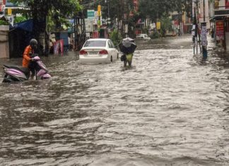 മഴ കനക്കുന്നു; സംസ്ഥാനത്ത് 11 ജില്ലകളിൽ ഓറഞ്ച് അലർട് Heavy Rain Continues and Orange Alert In 11 Districts In Kerala