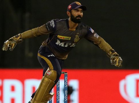 dinesh karthik-reprimanded