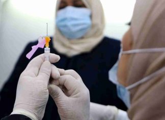 ഒമാനിൽ പ്രവാസികൾക്ക് അസ്ട്രാസെനക്ക വാക്സിൻ നൽകിത്തുടങ്ങി